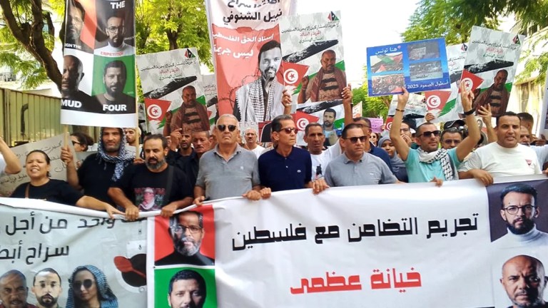 بعد مشاركتهم في مسيرة تضامنية مع نشطاء أسطول الصمود.. إيقاف نحو 15 من المشاركين