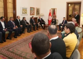 رئيسة الحكومة تلتقي أفراد الجالية التونسية بروسيا