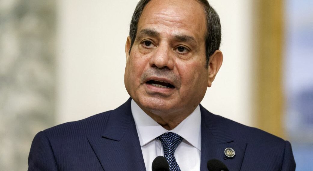 مصر: السيسي يطلب تفويضا من البرلمان للتدخّل دفاعا عن السعوديّة