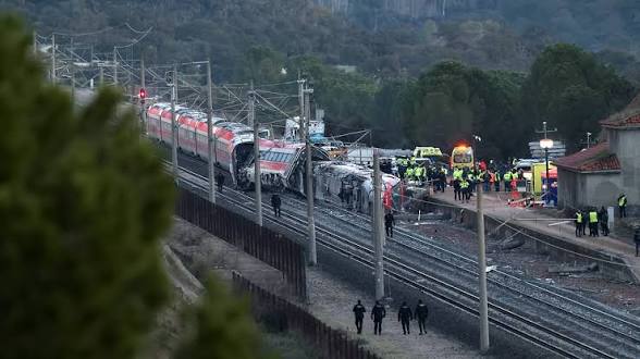 إسبانيا.. 30 قتيلا على الأقل في تصادم قطارين فائقي السرعة جنوب مدريد