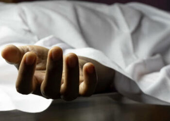وفاة طالبة بعد تعرضها لوعكة صحية.. طلبة الحي الجامعي بسيدي منصور يحتجّون ويطالبون بتوفير إطار طبي