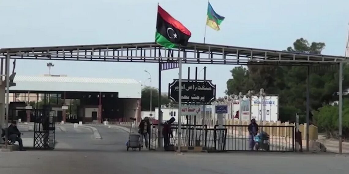 ضبط مليون أورو لدى أشخاص متوجهين نحو ليبيا معبر رأس جدير