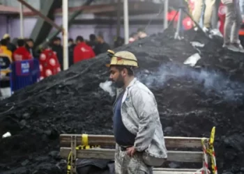 وفاة خمسة عمال في انهيار منجم غرب تركيا
