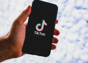 TIK TOK…QUI EST LÀ ?