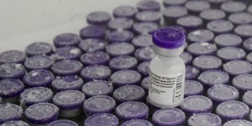 Vaccin: livraisons ralenties en Europe