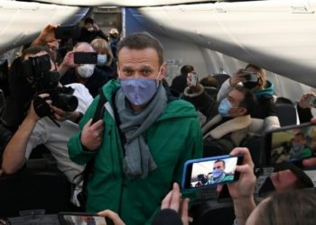 Alexei Navalny de retour en Russie et, peut-être, en prison