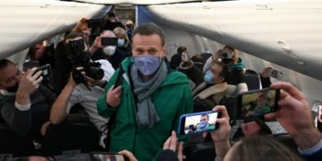 Alexei Navalny de retour en Russie et, peut-être, en prison