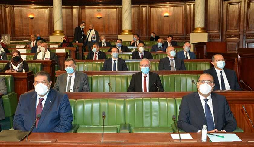 Les Onze ministres du remaniement passent