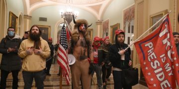 Quatre morts et 52 interpellations dans les incidents du Capitole