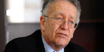 Avec le dialogue national