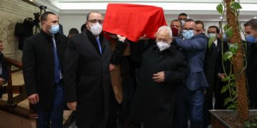 Méchichi et Ghannouchi à l&rsquo;accueil de la dépouille de Meherzia Laabidi à l&rsquo;aéroport