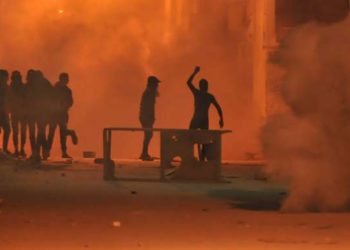 Les manifestations ont repris dès l’établissement du couvre-feu