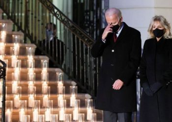 Etats-Unis: 500 000 morts du covid et de l&rsquo;espoir