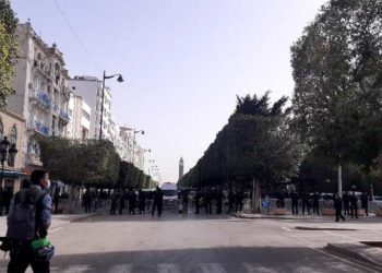 Blocage des issues de l&rsquo;avenue Bourguiba…  pour canaliser les manifestants, selon les sécuritaires