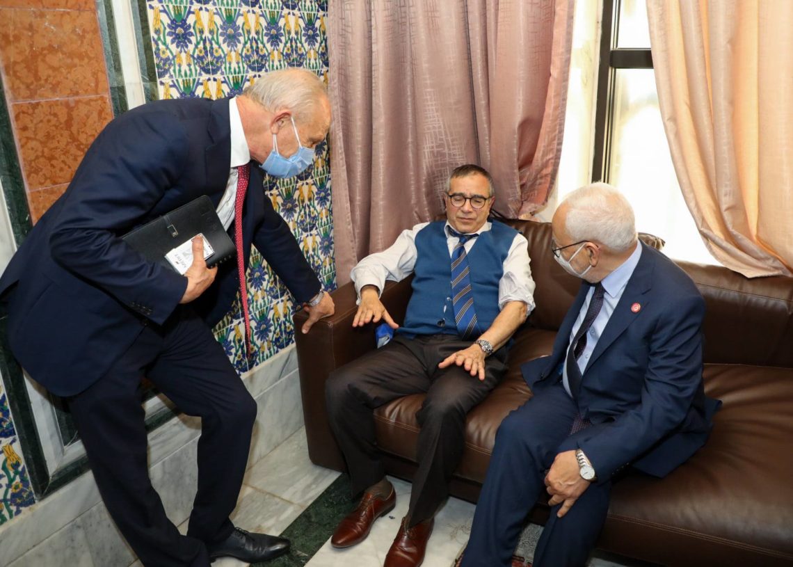 Ennahdha condamne les agissements de Abir Moussi et son bloc