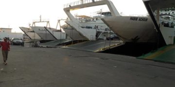 Les marins bloquent le port de Sfax