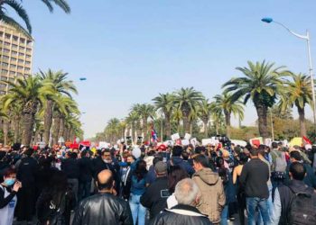 Manifestations sur l&rsquo;avenue pour commémorer l&rsquo;assassinat de Chokri Belaid