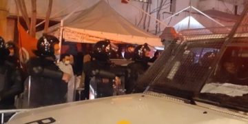 Les forces de l&rsquo;ordre dispersent par la force le sit-in du Parti Destourien