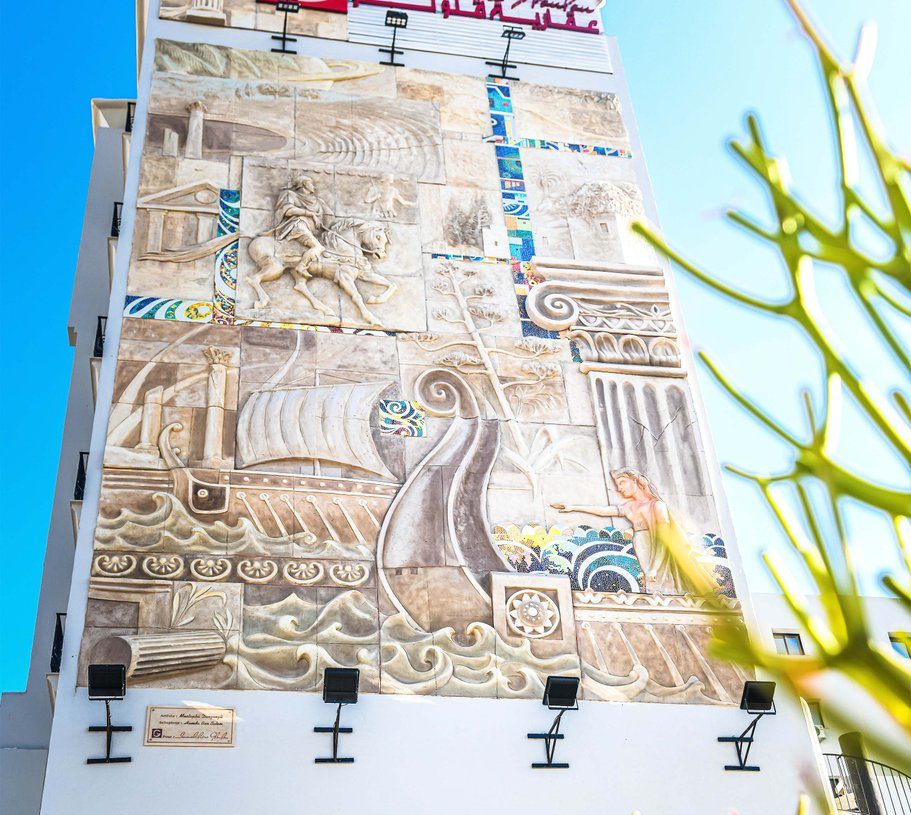 Une fresque qui illumine Place Barcelone