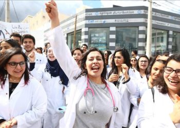 Sit-in des jeunes médecins au ministère de la Santé suite à l&rsquo;échec des négociations