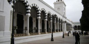 Sit-in ouvert au ministère des Finances, pour l&rsquo;équité dans la paie du personnel