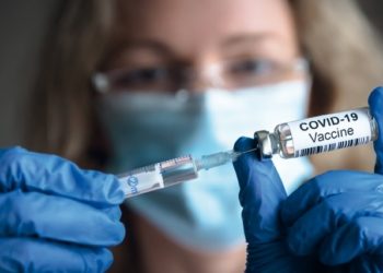 Absence des deux-tiers des hospitaliers aux vaccins anti-covid , constate le ministère de la Santé