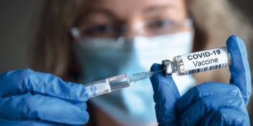 Absence des deux-tiers des hospitaliers aux vaccins anti-covid , constate le ministère de la Santé