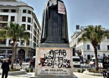 La statue d&rsquo;Ibn Khaldoun souillée