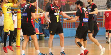 L’EST bat le CSS ( 3 sets à 2) et remporte le titre de champion.