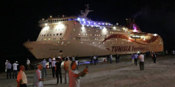 Suspension des transits de passagers par voie maritime aux ports tunisiens