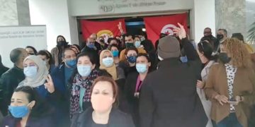 Rassemblement de protestation des journalistes devant la TAP