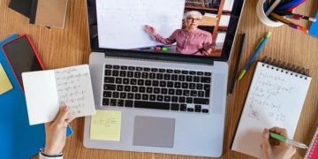 Travail à distance dans l&rsquo;enseignement supérieur