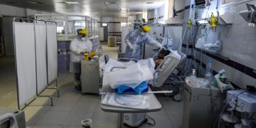 Deux hôpitaux de terrain, 30 lits Réa chacun, don américain, à la Marsa et Mahdia