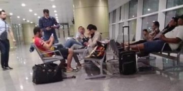 Espérance : Le reste de la délégation autorisée à entrer à Alger.