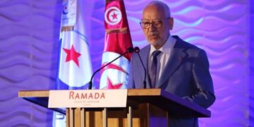 Ghannouchi: « la Tunisie est le seul pays arabe où les gouvernements changent en levant les doigts et non en levant  les armes »