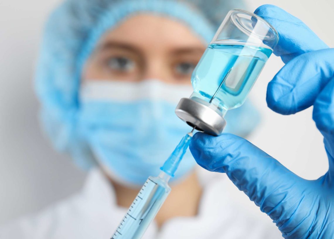 Bientôt des vaccins Covid gratuits dans les pharmacies, selon Dr Louzir