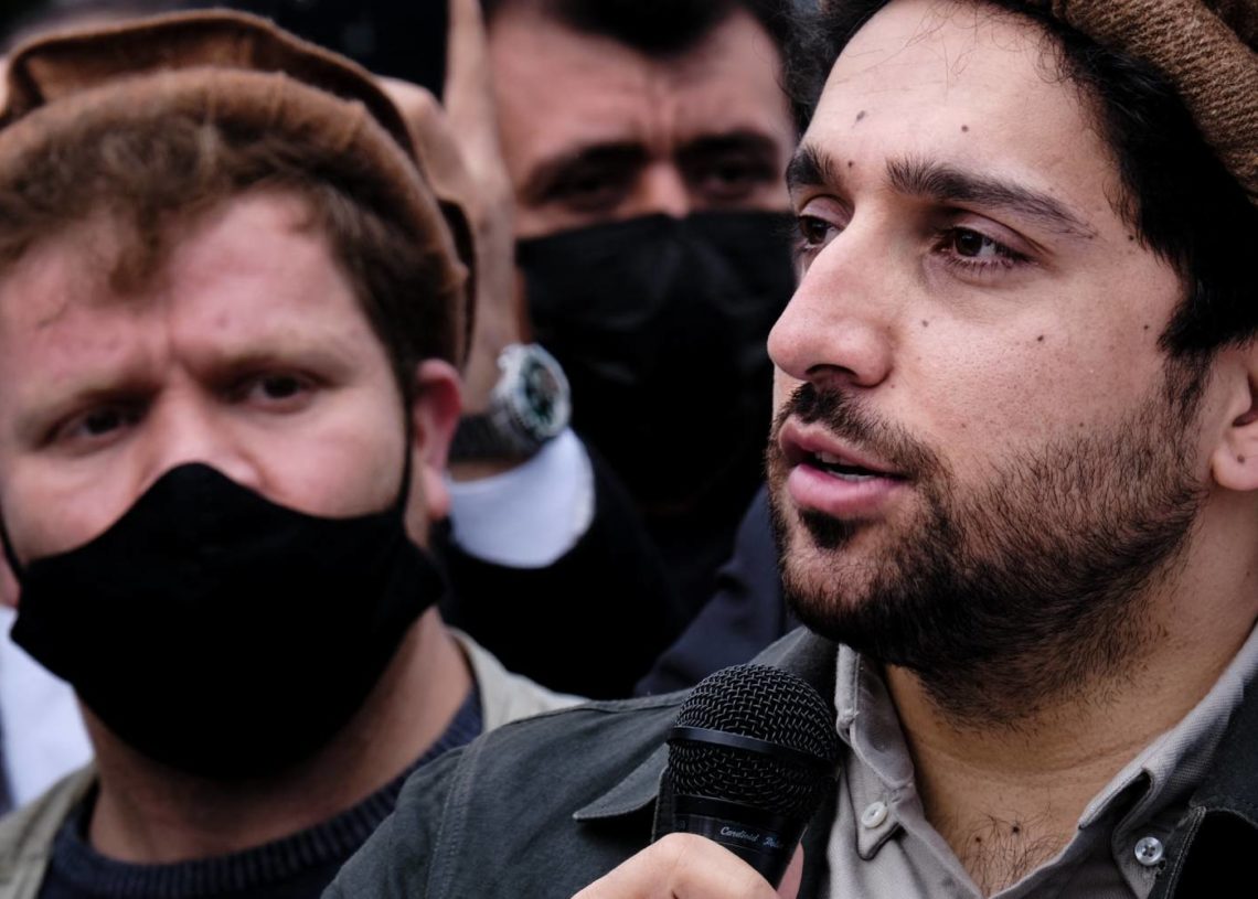 Afghanistan: faut-il armer Massoud?