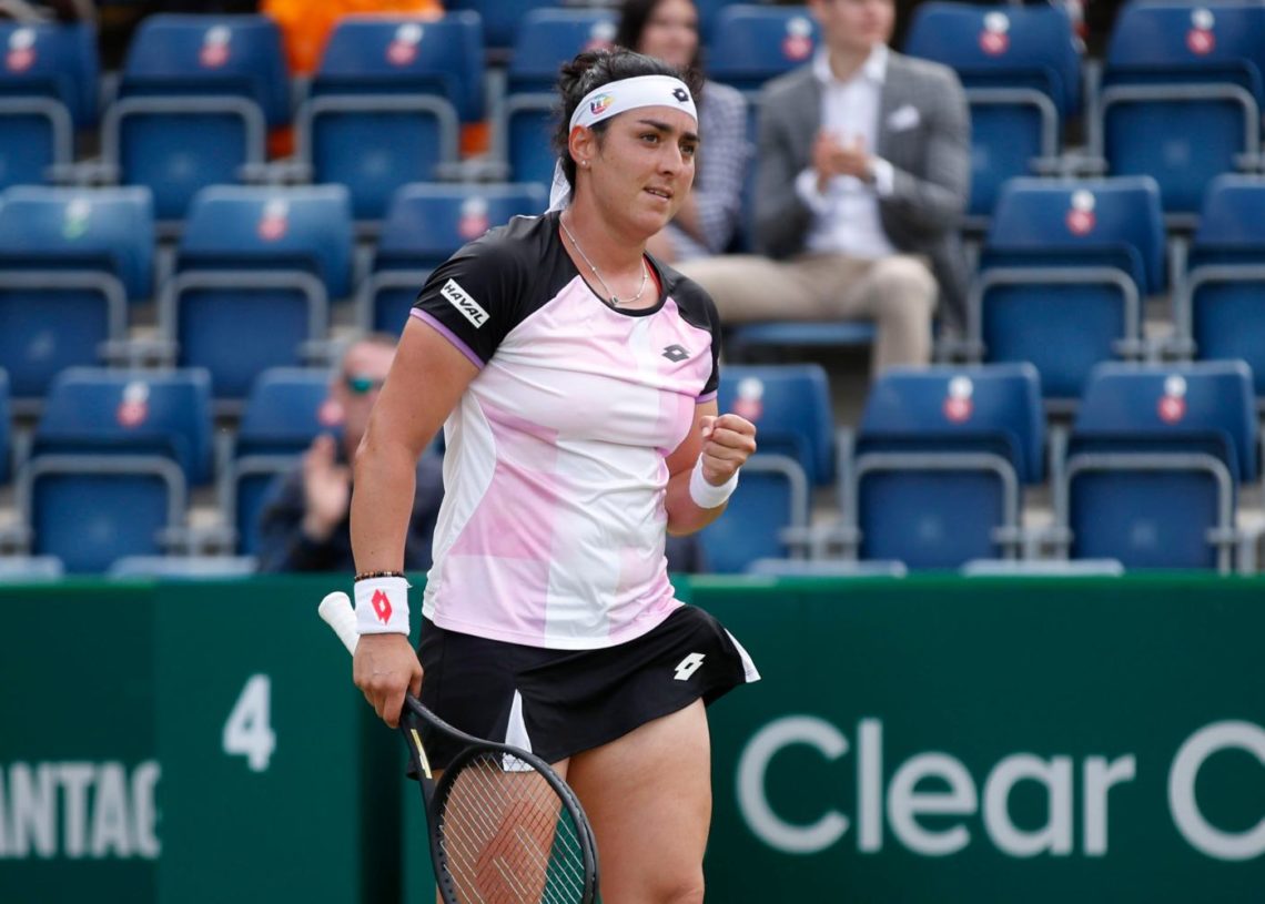 Ons Jabeur bat Kasatkina (2-1) et passe le second tour