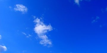 Temps peu nuageux sur la plupart des régions