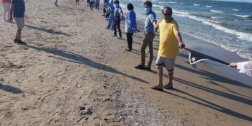 Banlieue-sud: Une chaîne humaine sur toute la bande côtière pour dénoncer la pollution en milieu marin