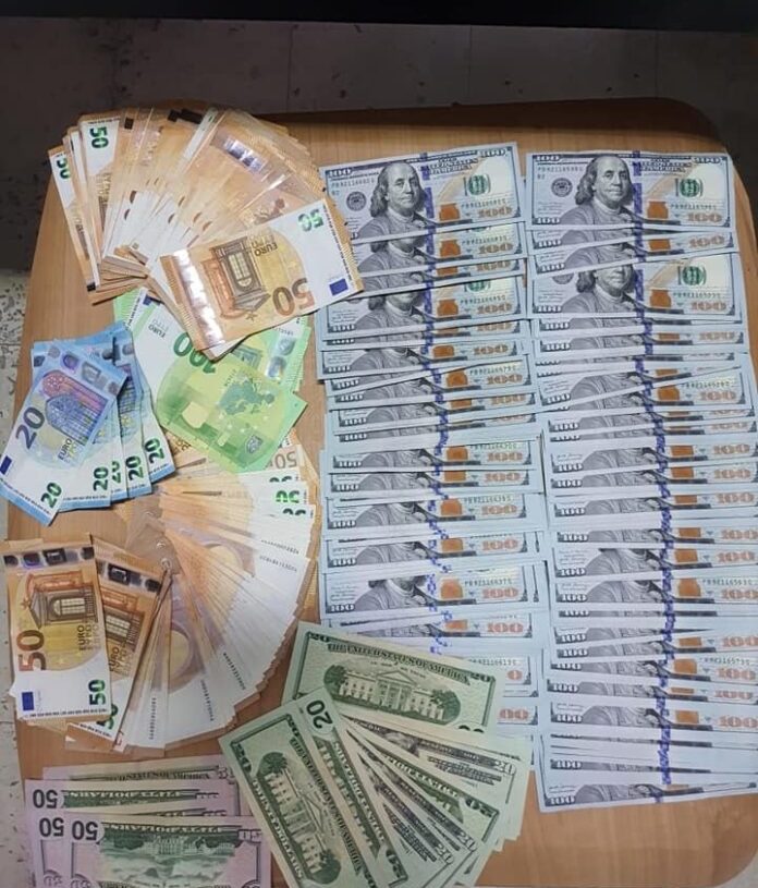 Sousse: saisie de devises et de bijoux en or d&rsquo;une valeur  245 md