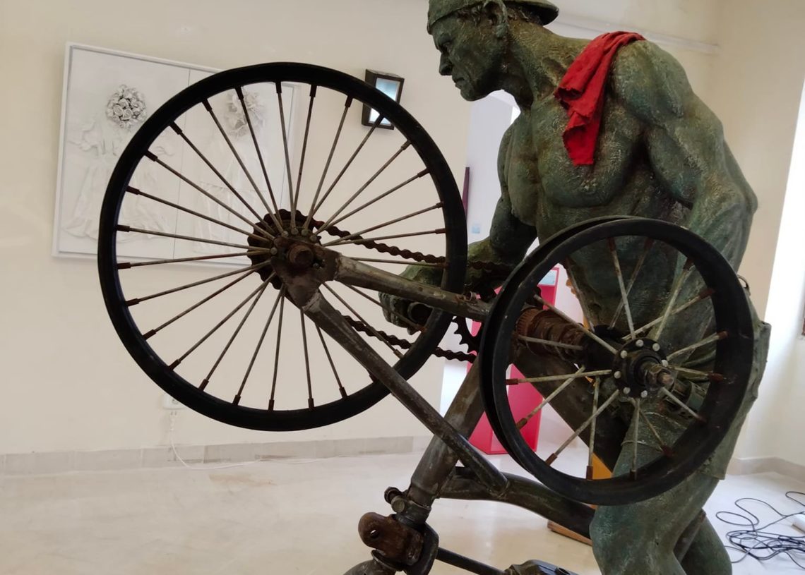 Grand Prix de la ville de Tunis des Arts plastiques: «Torchon rouge» de Mourad Ben Brika