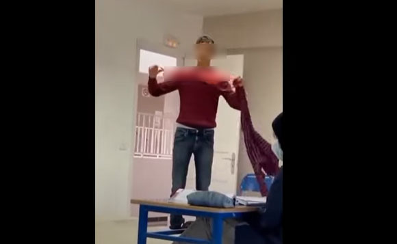 Expulsion d’un élève pour avoir jeté des sous-vêtements sur son professeur