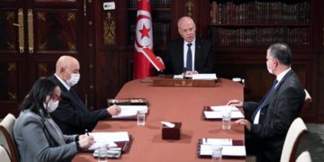 Kaïs Saïed dénonce le retard pris dans la mise en œuvre des recommandations de la Cour des comptes et prévoit le recours aux décrets-lois