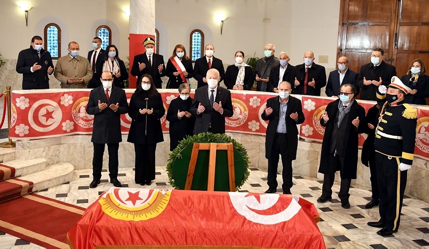 Kaïs Saïed préside la cérémonie du 69e anniversaire du décès de Farhat Hached