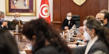 Najla Bouden préside un conseil ministériel, et appelle à l&rsquo;application stricte du protocole sanitaire