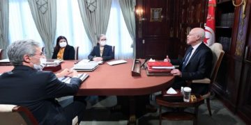 PLF 2022: le Président Saied s&rsquo;en prend « aux rumeurs relayées sur les réseaux sociaux »