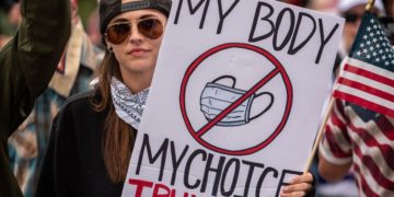 Covid-19 : un avion fait demi-tour en raison d&rsquo;une passagère qui ne voulait pas mettre son masque