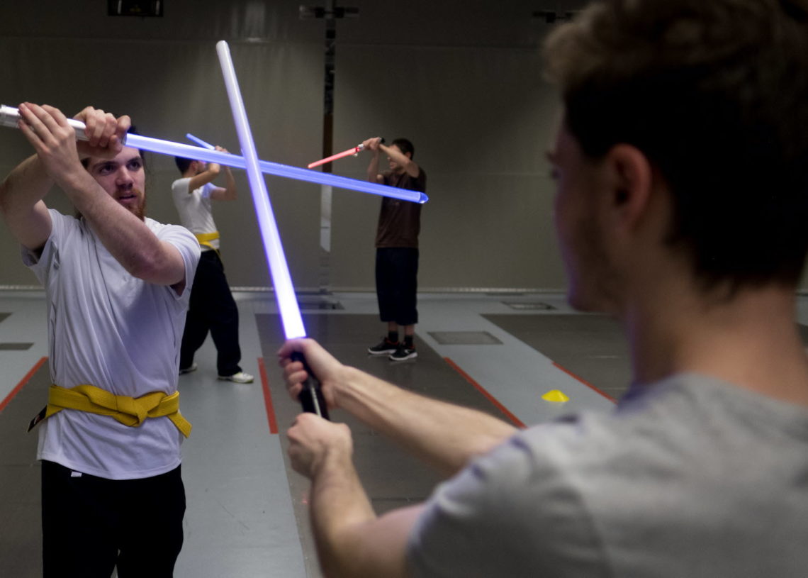 Insolite: à Strasbourg, un premier tournoi de sabre laser