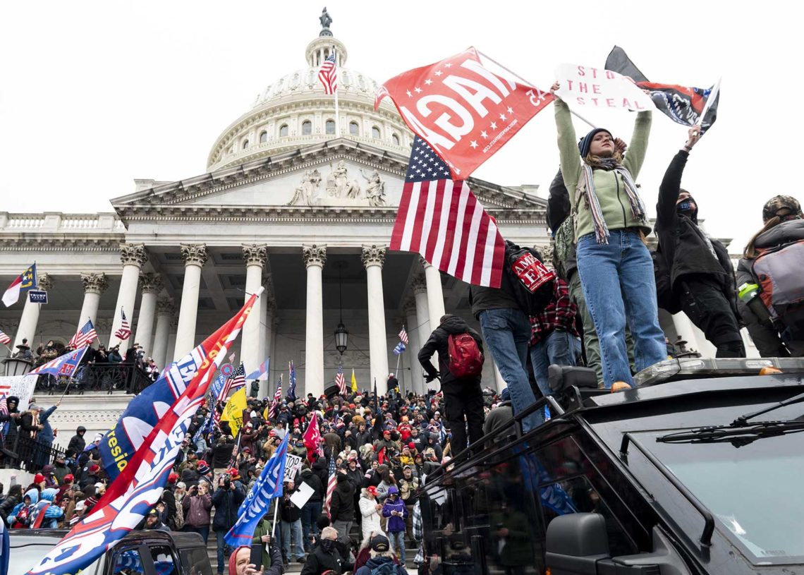 Un an après le Capitole, la démocratie américaine toujours en danger